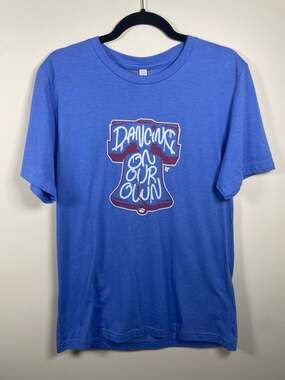 NWT BreakingT Philadelphia Phillies Dancing On Our Own Liberty Bell T-Shirt